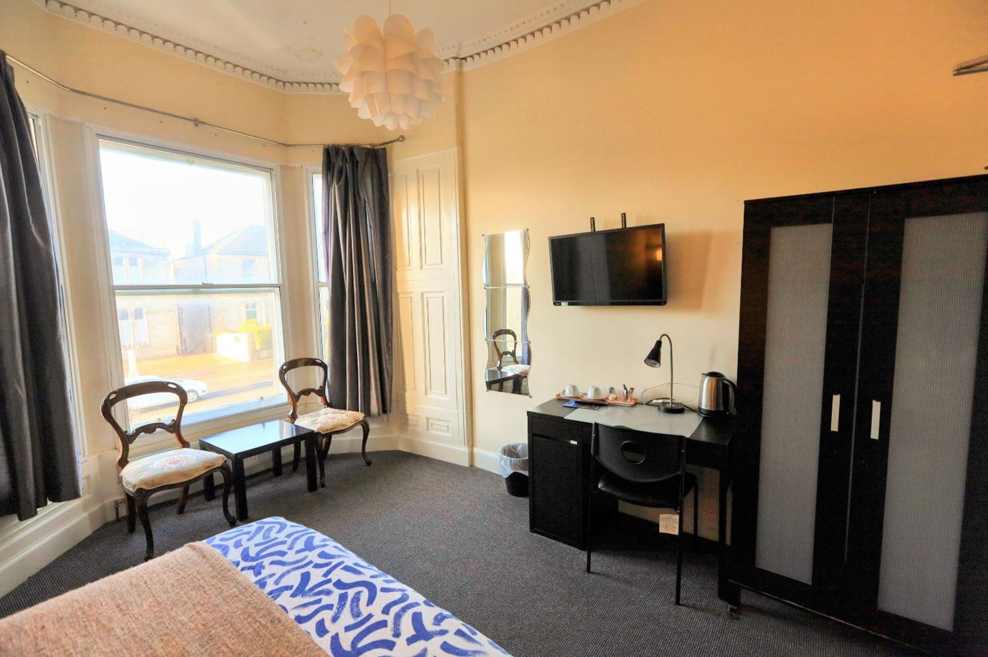 Edinburgh Holiday Guest House Bed & Breakfast 3*