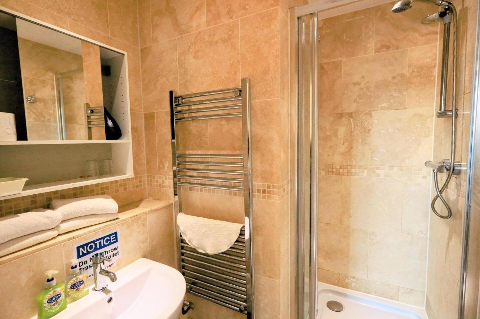 Bed & Breakfast Edinburgh Holiday Guest House